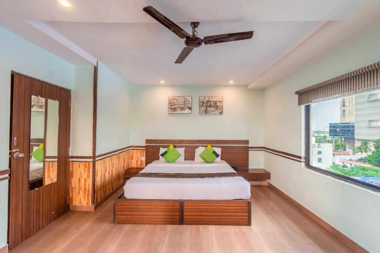 Opiam B&B A Business Hotel โกลกาตา ภายนอก รูปภาพ
